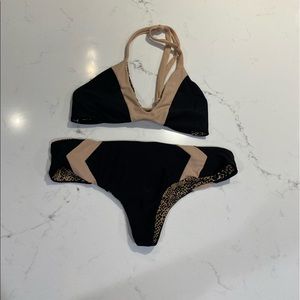 Acacia Storm Yelapa and Mentawai Set - BNWOT